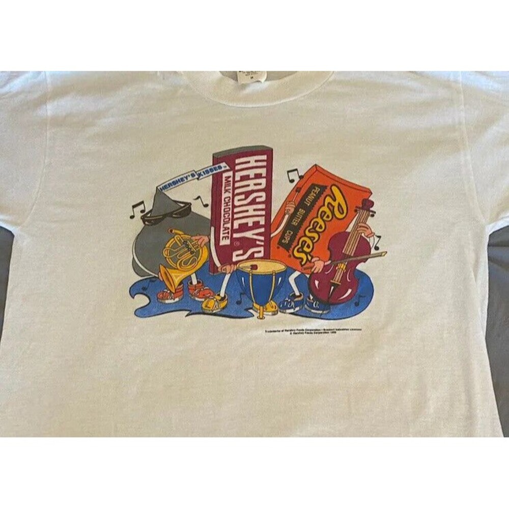 Hershey’s Chocolate T Shirt Size M